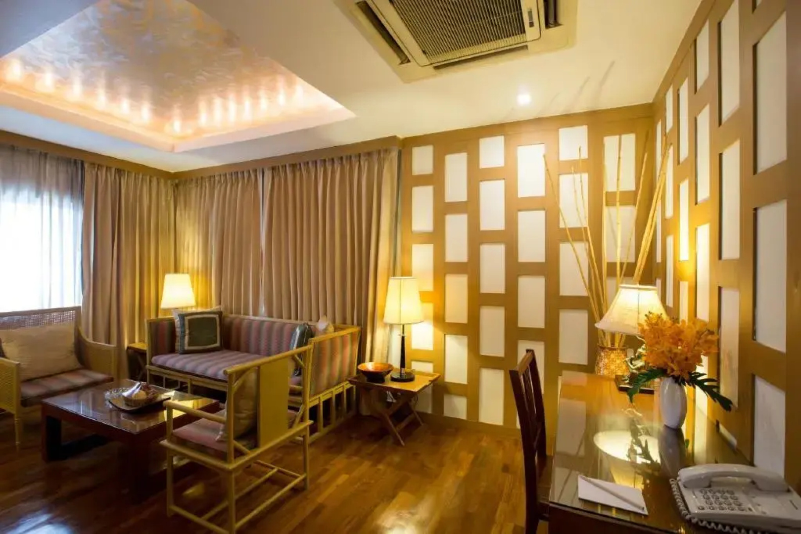 The Tarntawan Hotel Surawong Bangkok