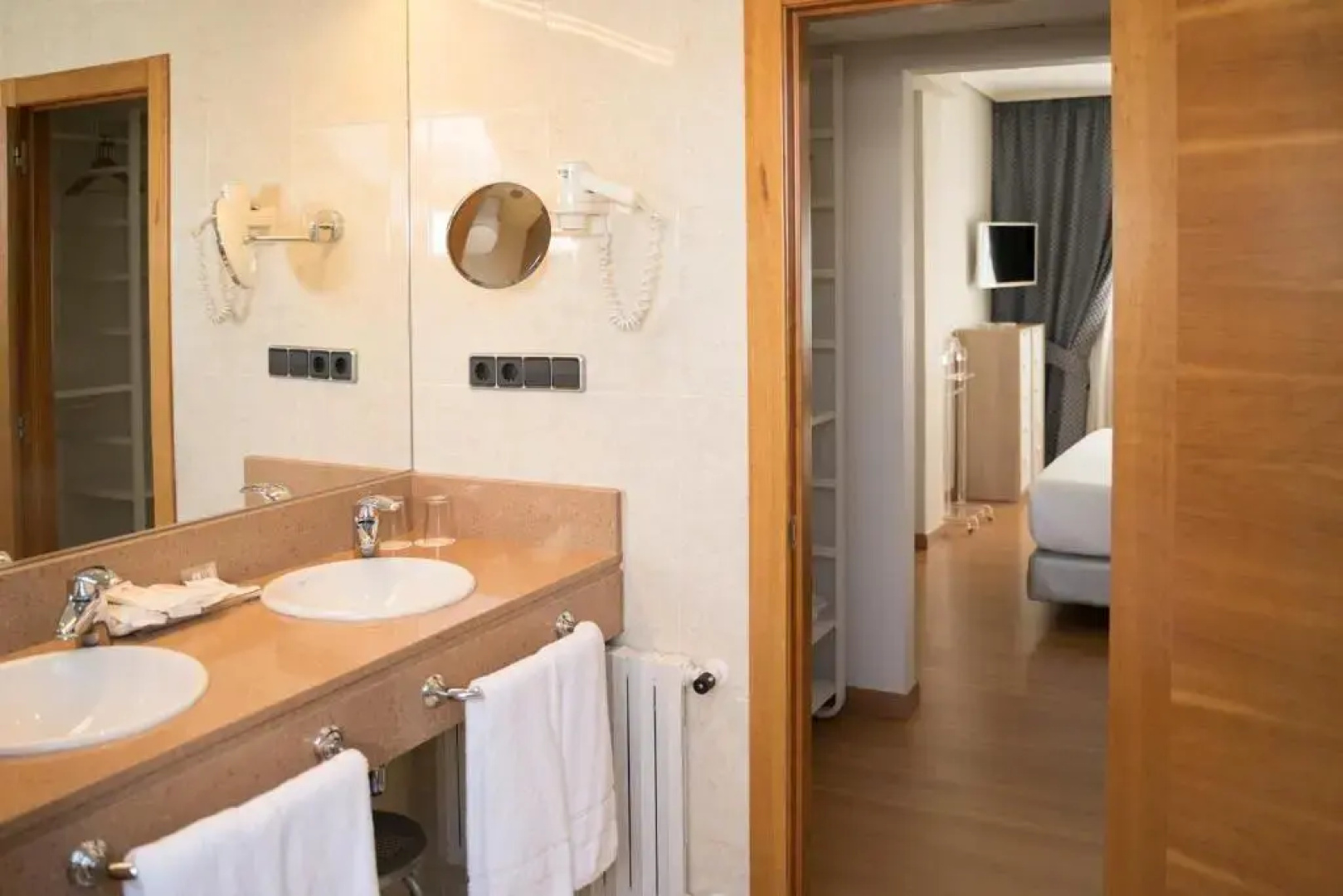 Hotel Sercotel Tres Luces