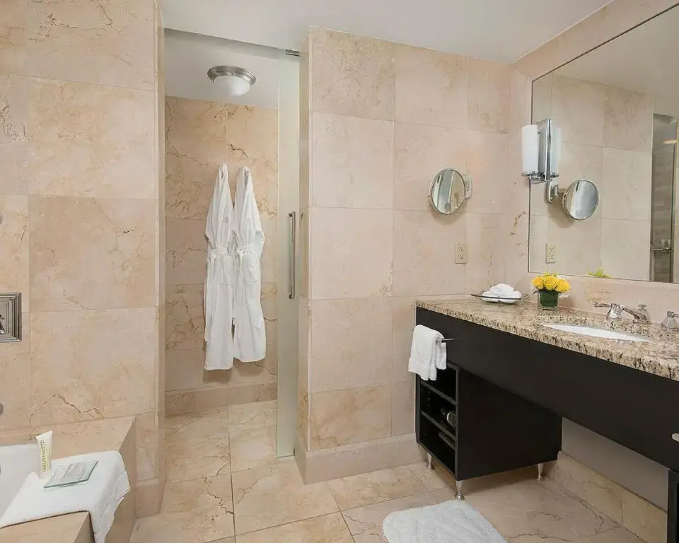 Отель Four Seasons Chicago