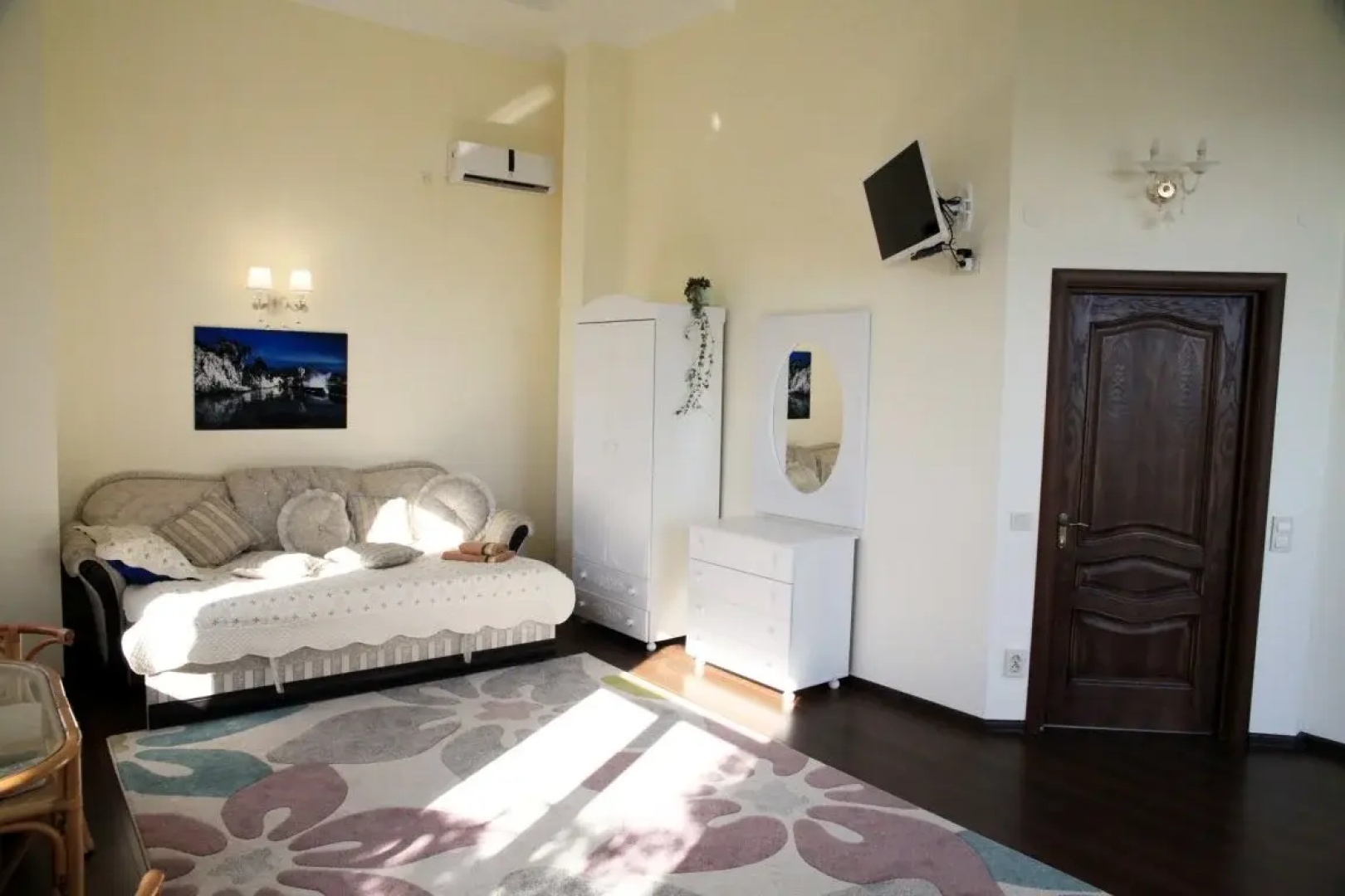 Spasskaya Bashnya Guest House