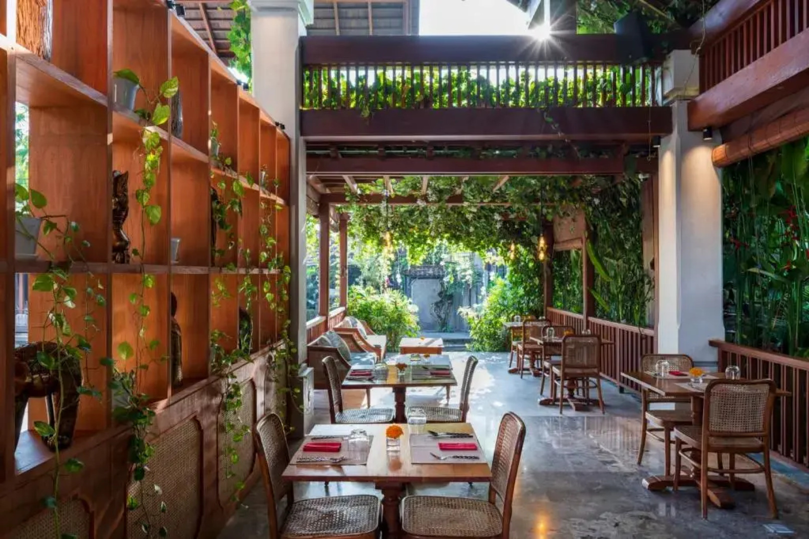 Отель Adiwana Unagi Suites