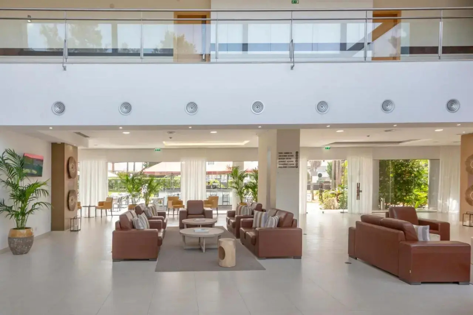 Hotel Apartamento Areias Village
