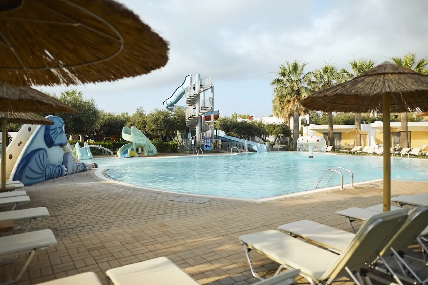 Отель Alex Beach Hotel - Bungalows