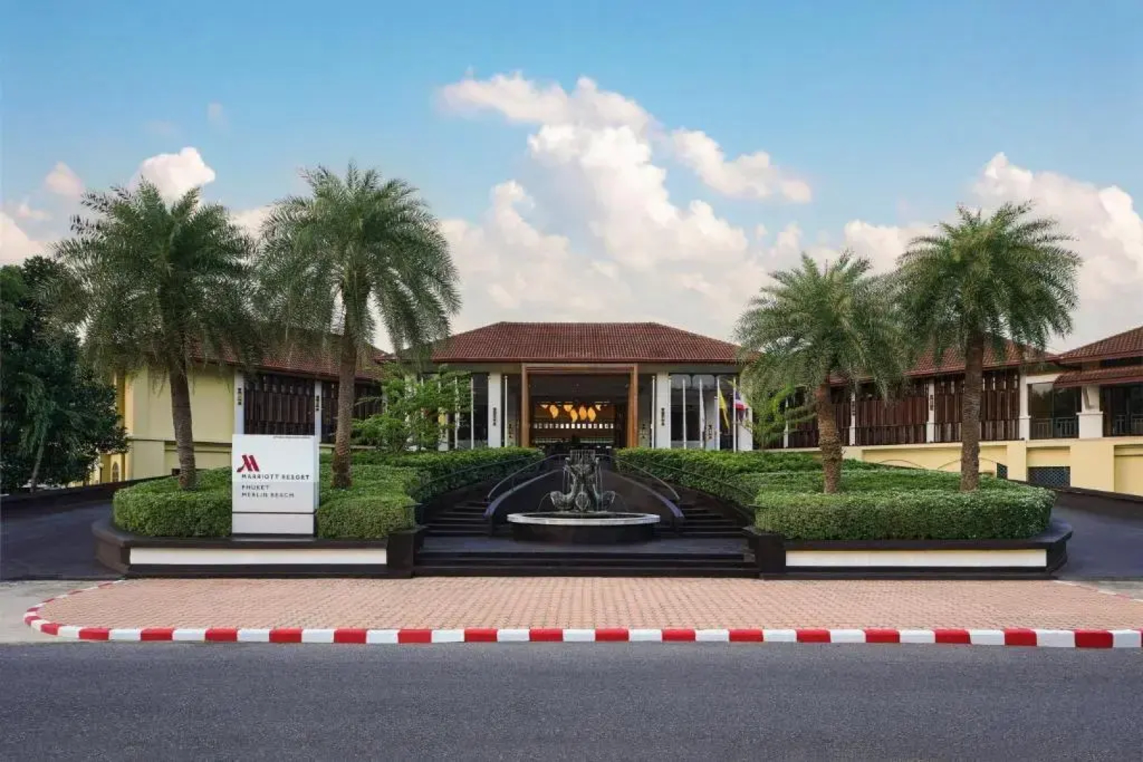 Phuket Marriott Resort & Spa, Merlin Beach