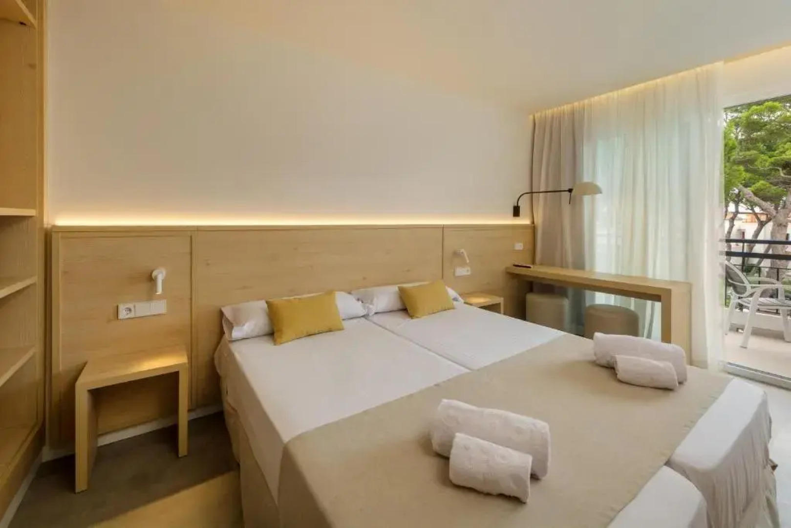 Hotel Cabot Cala Ferrera