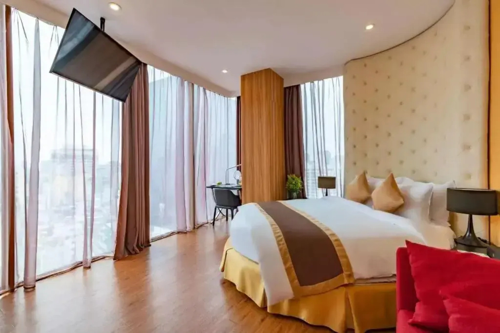 Bay Hotel Ho Chi Minh