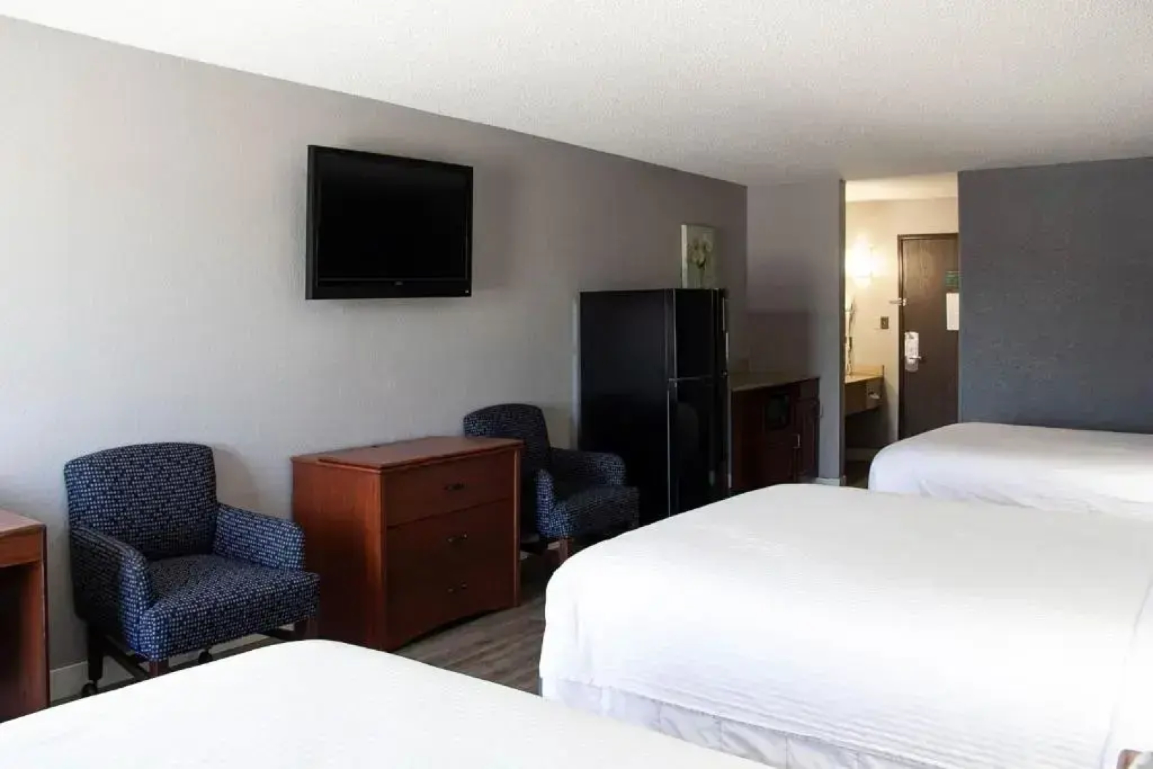 New Victorian Inn & Suites in Sioux City, IA