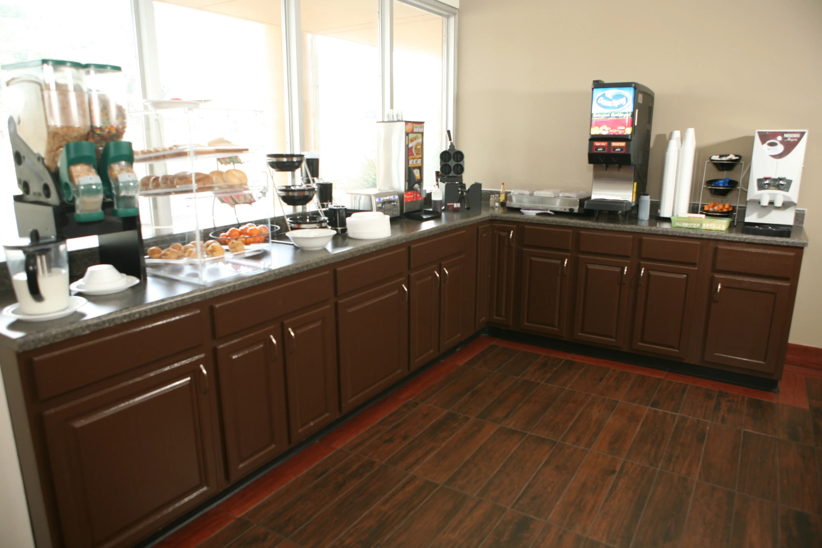 Red Roof Inn & Suites Cave City