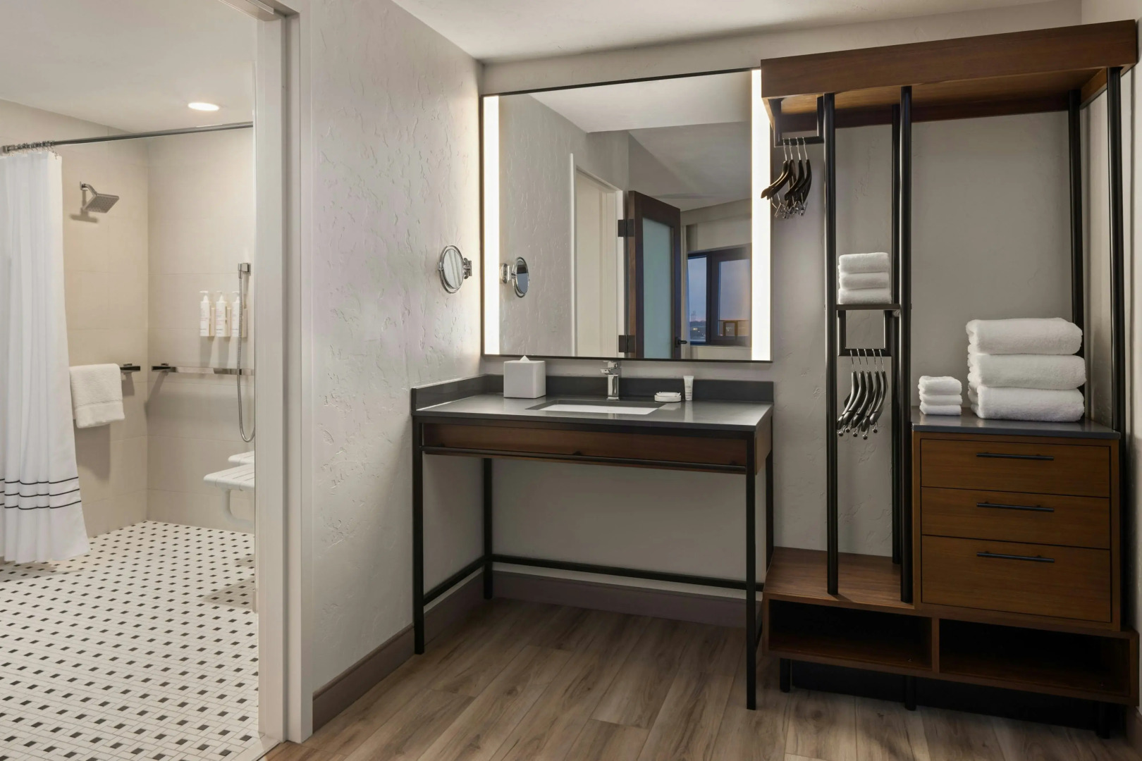 Oshkosh Marriott Waterfront Hotel & Convention Center