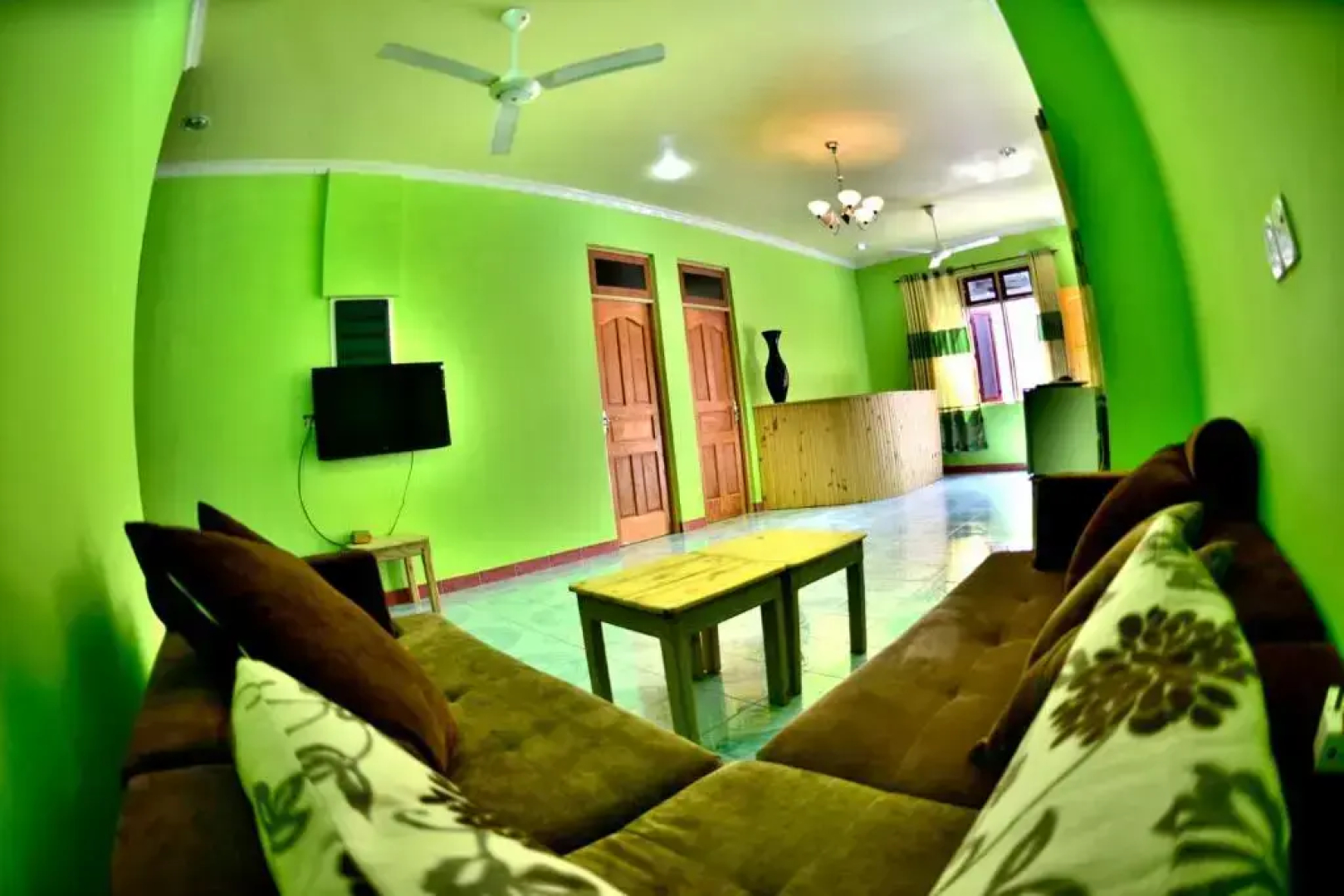 Отель Jail Break Surf Inn