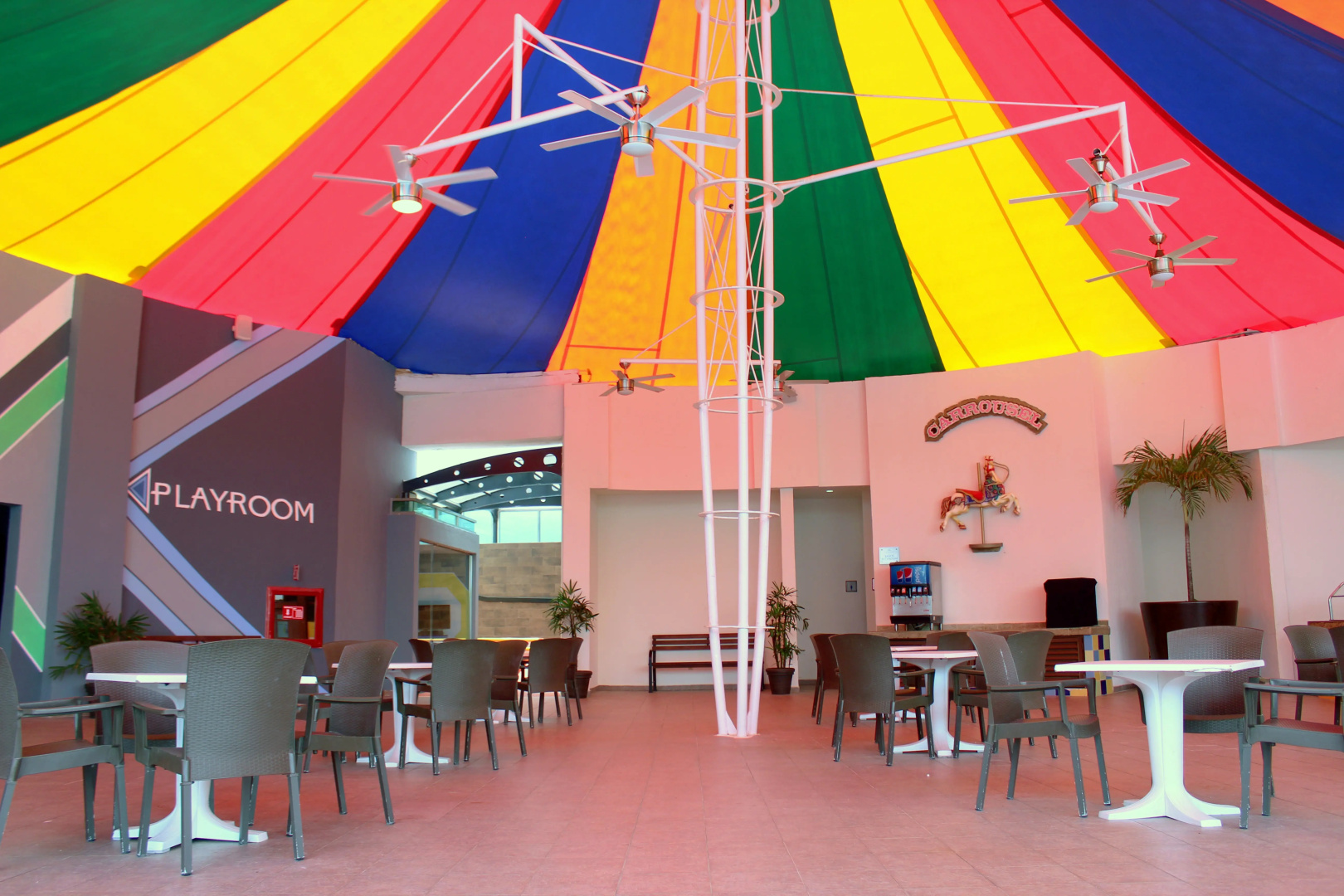 Отель Seadust Cancun Family Resort