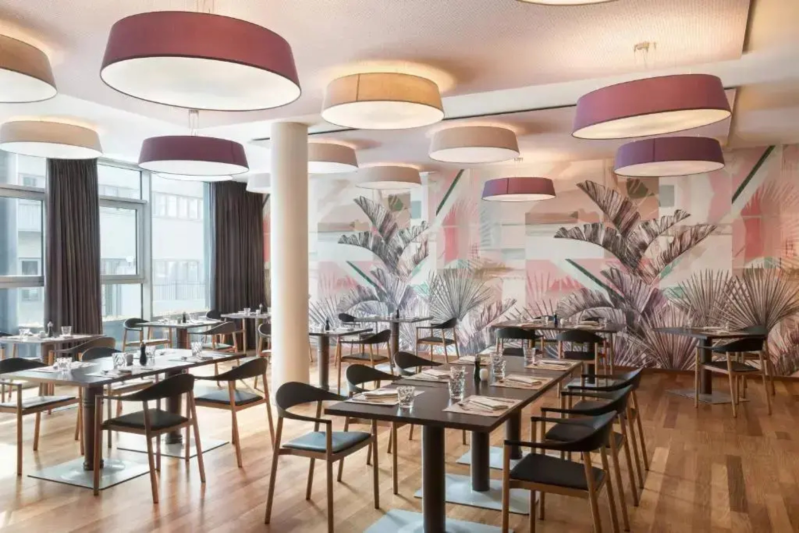 Отель Four Points by Sheraton Bolzano