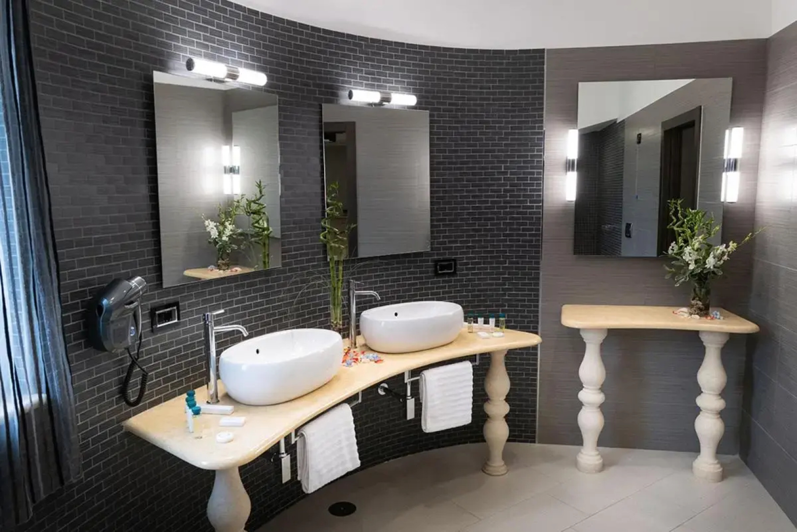 Villa Caribe Restaurant Resort & Spa