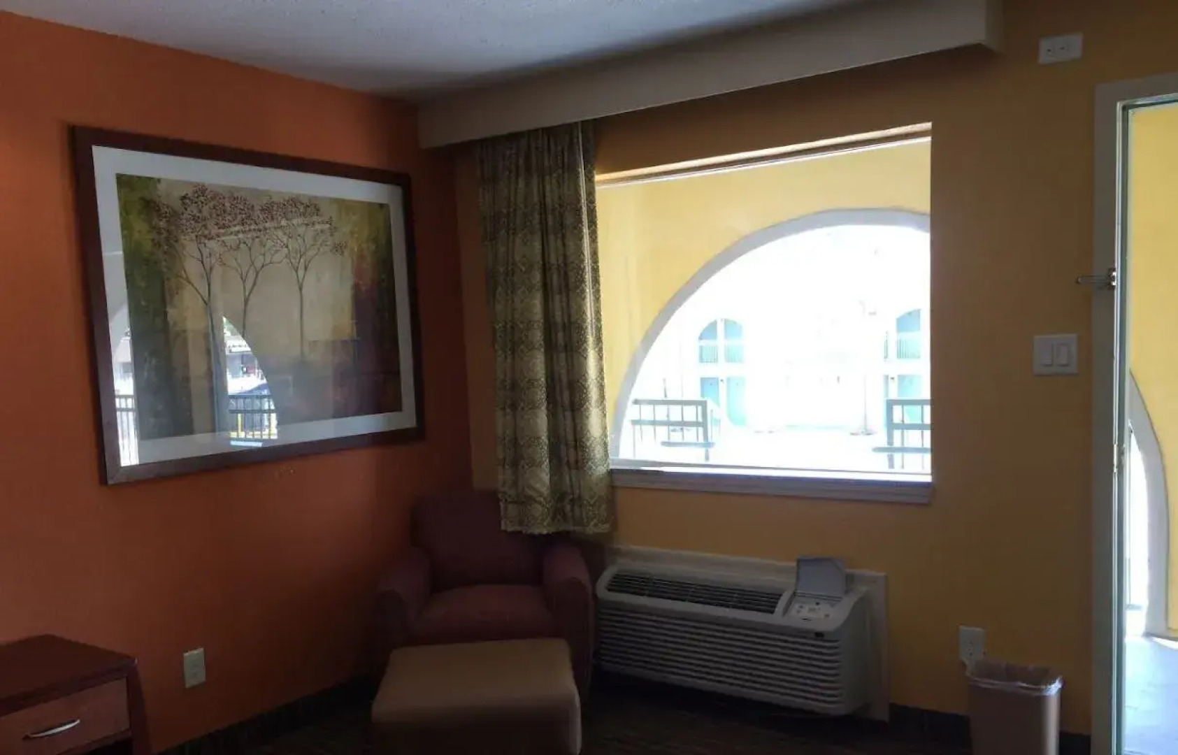 Select Inn & Suites Houston