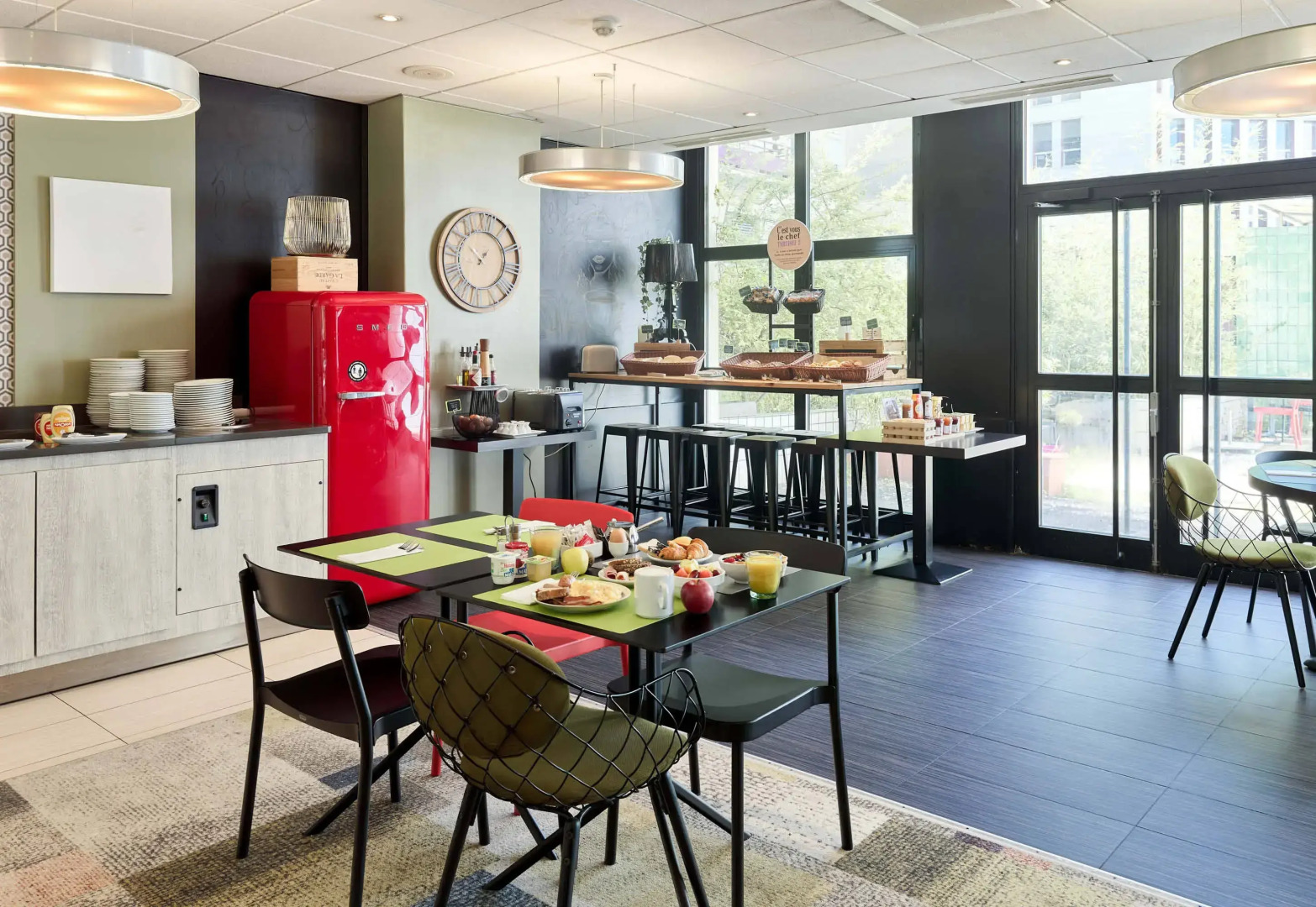 B&B HOTEL Saint-Quentin-en-Yvelines Centre Gare