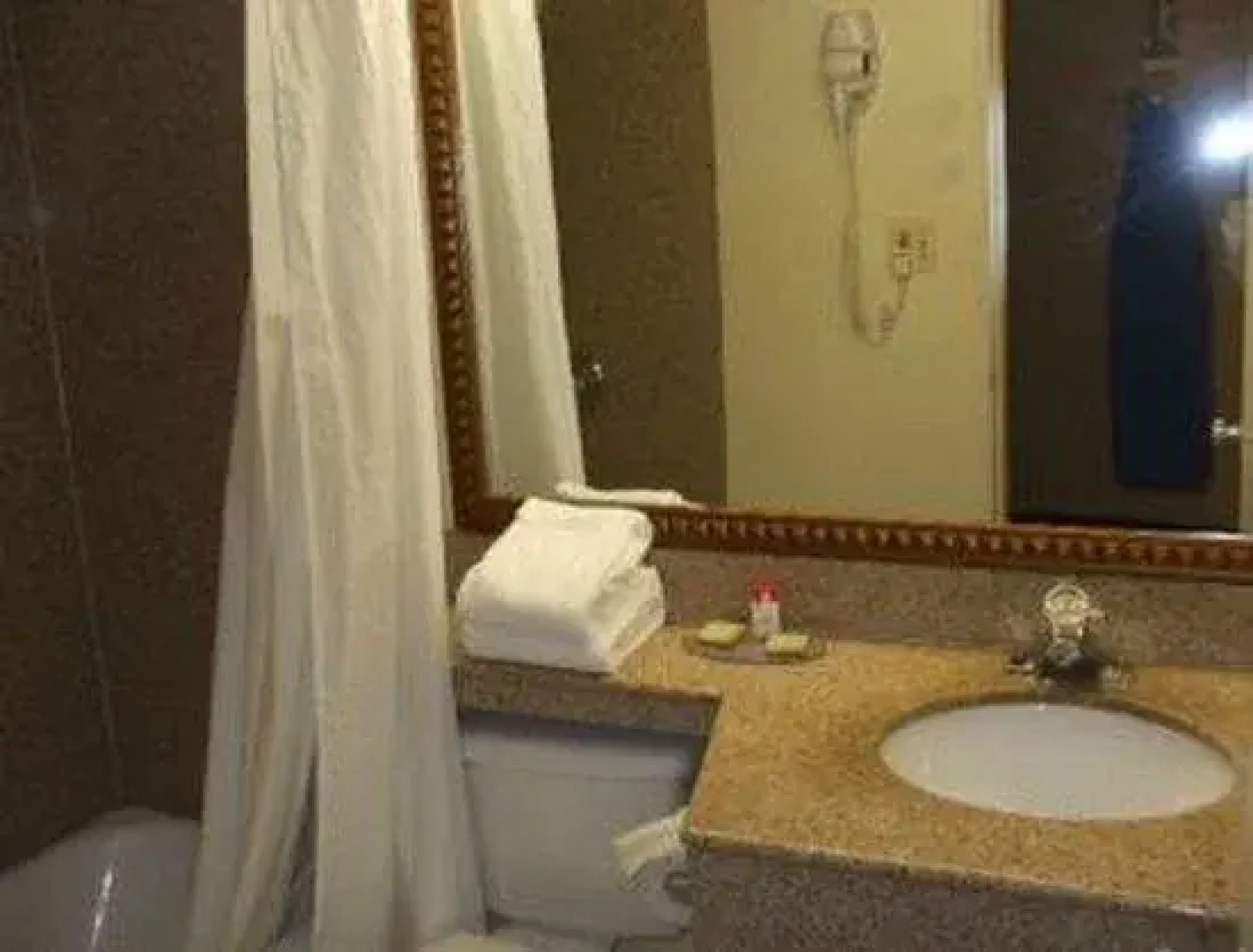 Super 8 by Wyndham Bellmawr NJ/Philadelphia PA Area