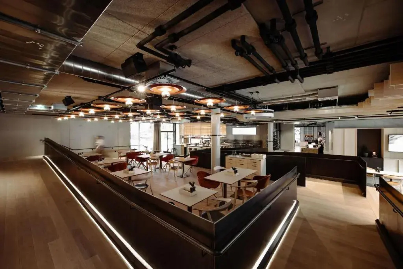 Dips&Drops – SUPERIOR HOTEL · SPORTS · SPA · RESTAURANTS