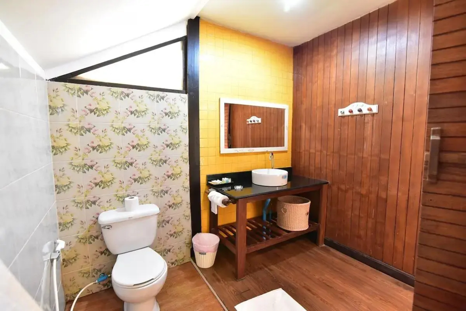 Отель Koh Ngai Thanya Beach Resort
