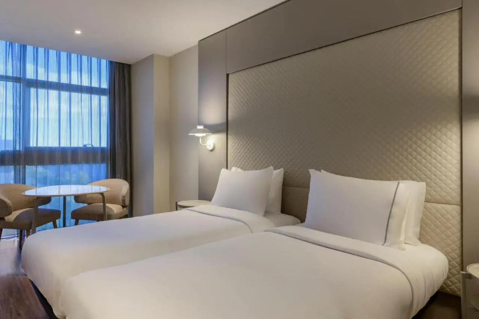 Отель AC Som by Marriott