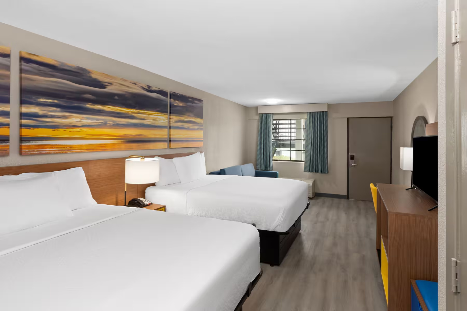 Days Inn & Suites by Wyndham Vicksburg
