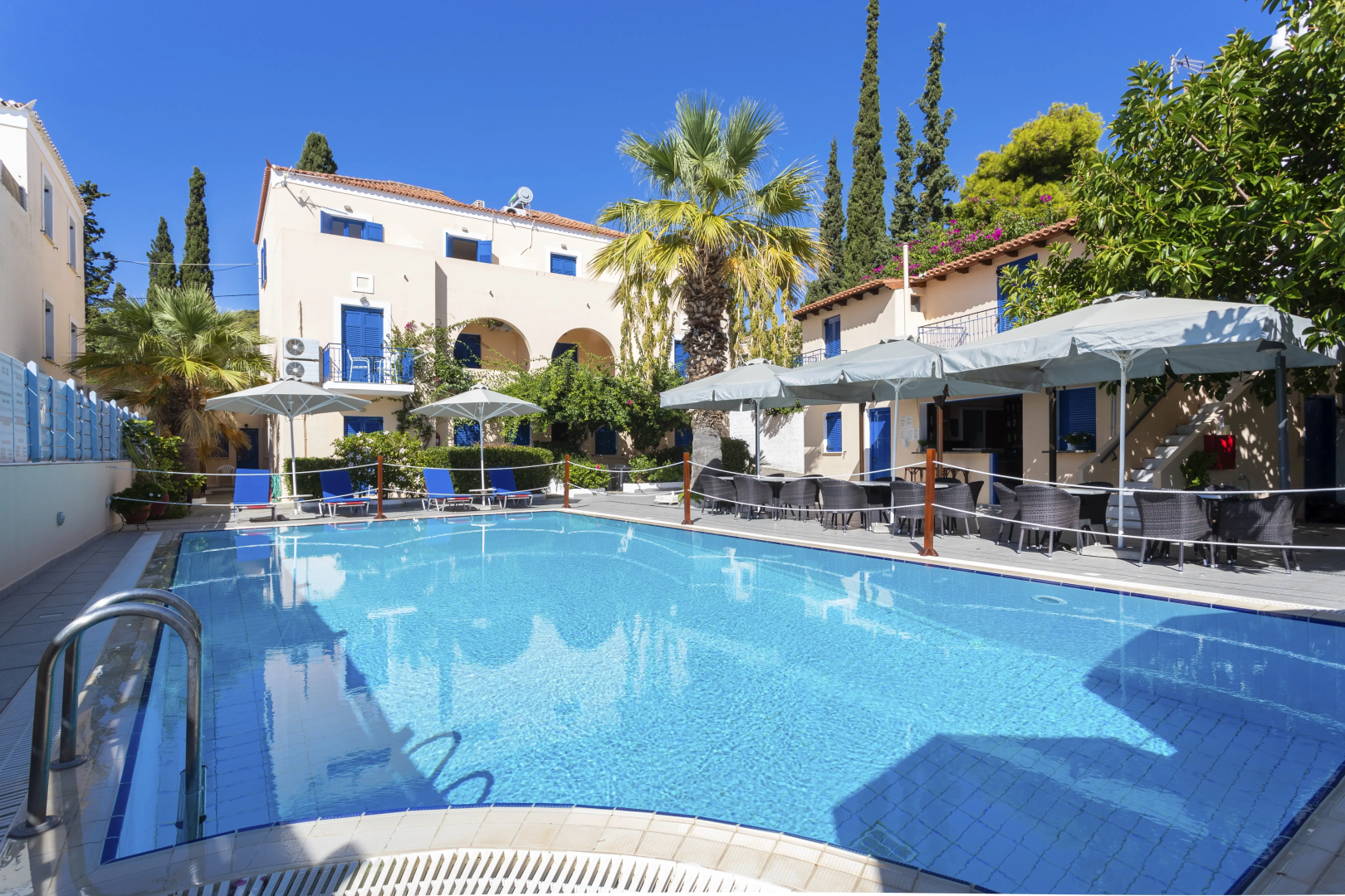 Vanas Apartments