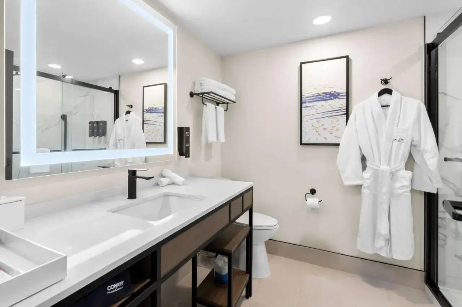 Latitude Suites Tinton Falls Eatontown/BW Premier Collection 