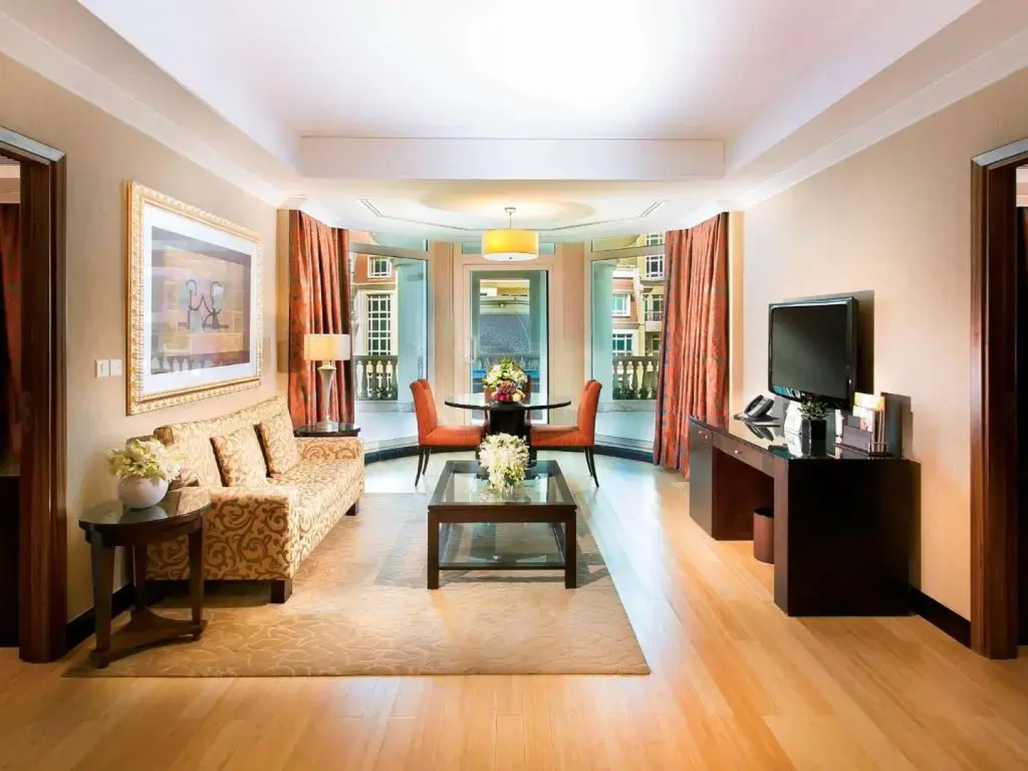Отель Swissotel Al Murooj Dubai