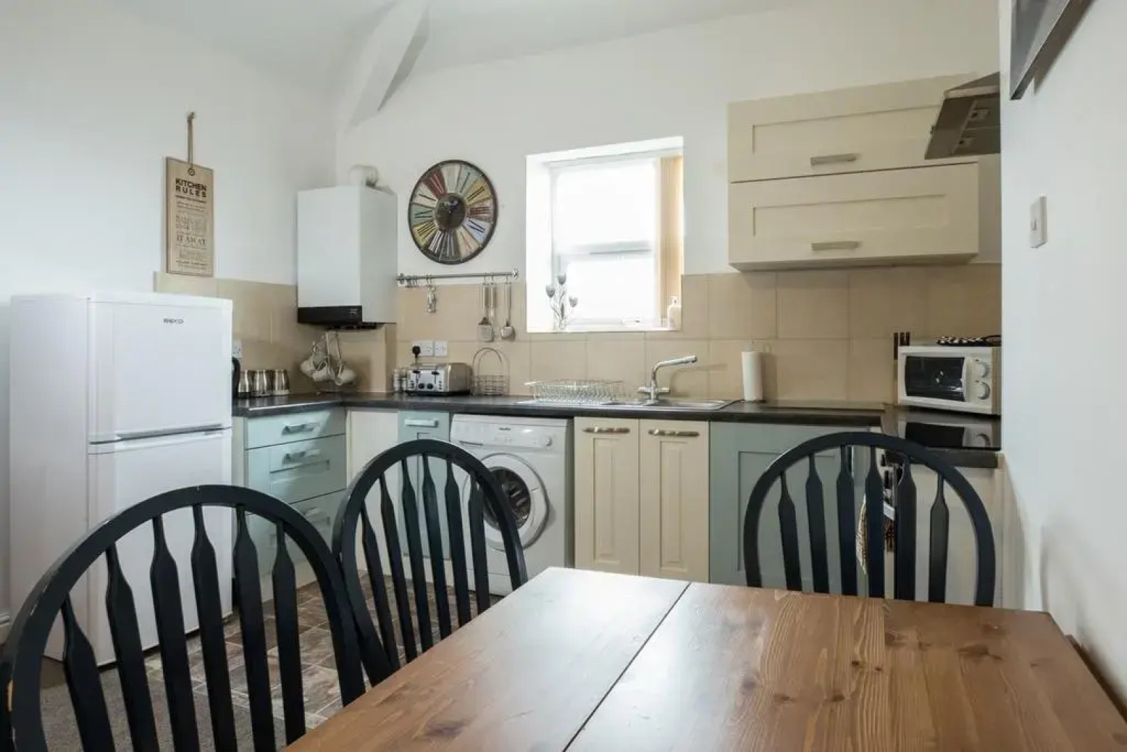 Holmes and Hunters Apartments