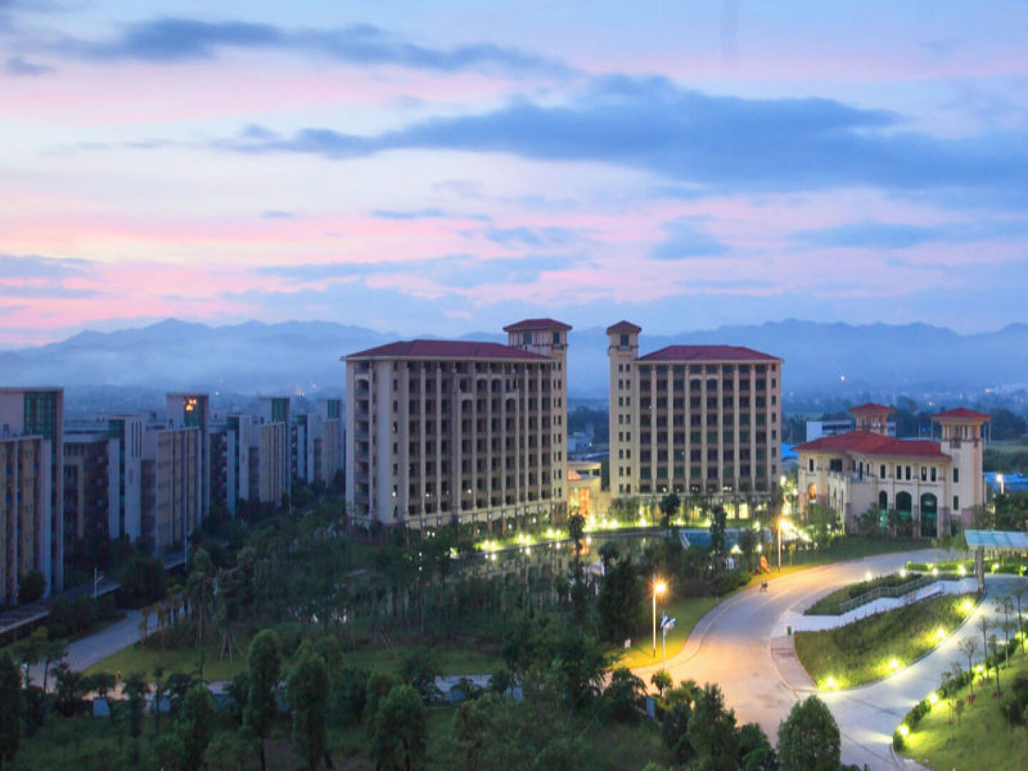 Fusion Hotel & Resort