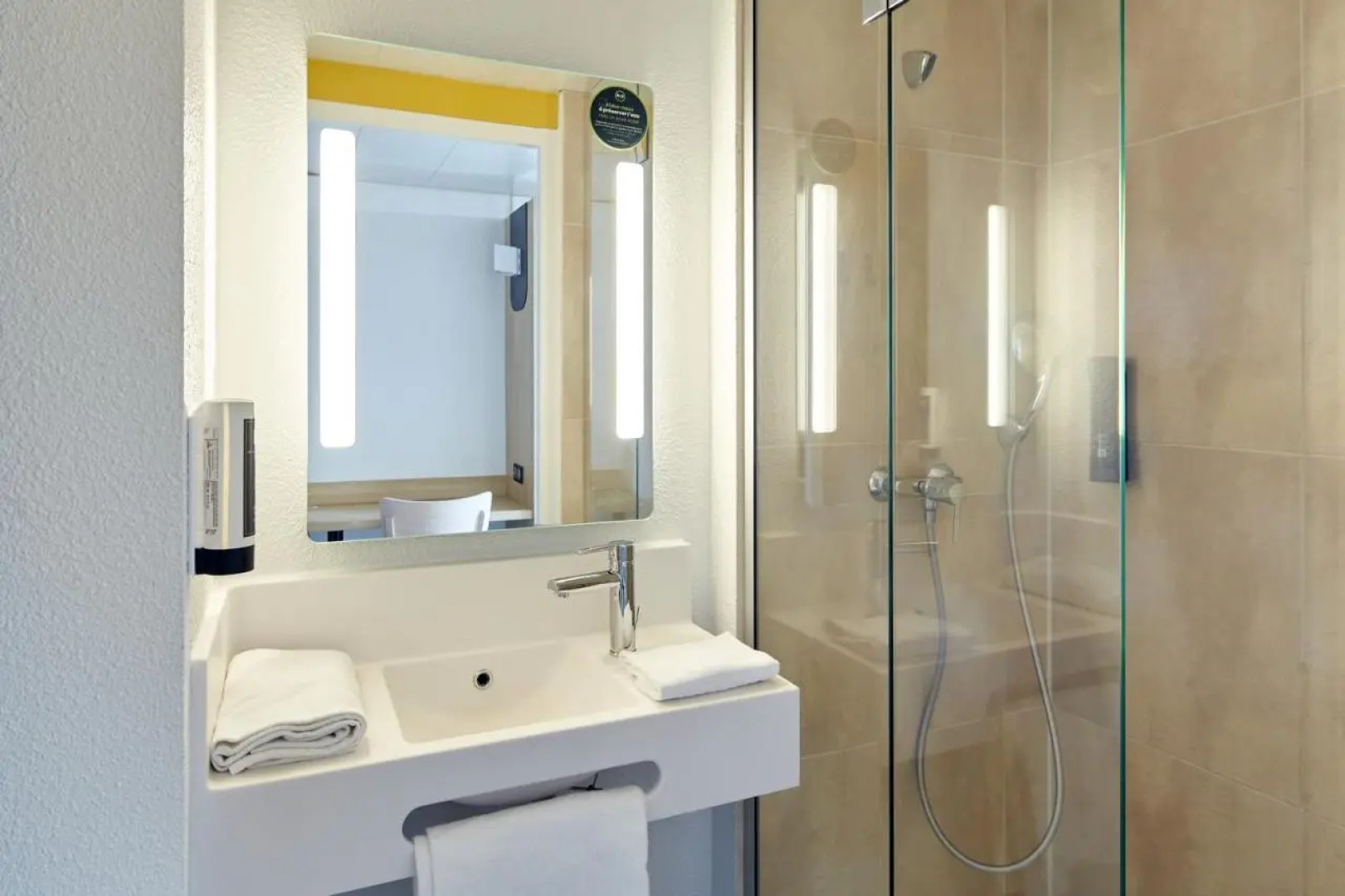 B&B HOTEL Paris Nord Gonesse Parc des Expos