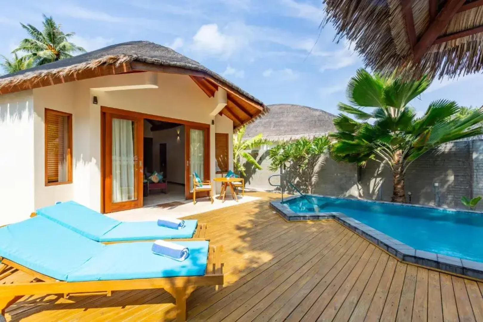 Отель Furaveri Maldives