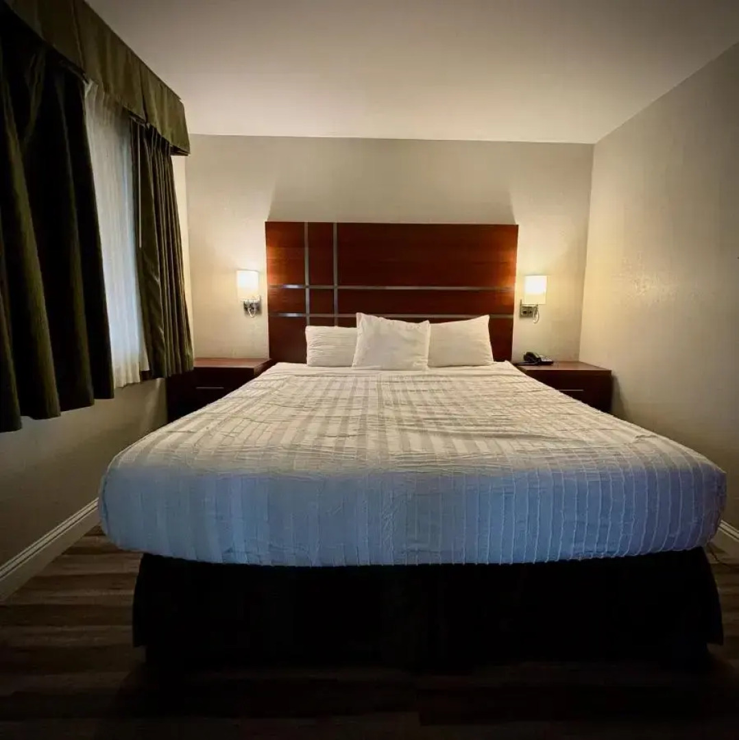 Western Holiday Lodge Three Rivers