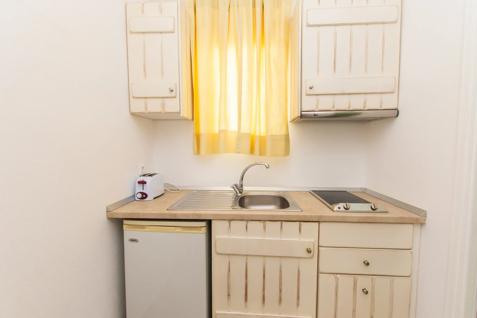 Katerina Studios & Apartments