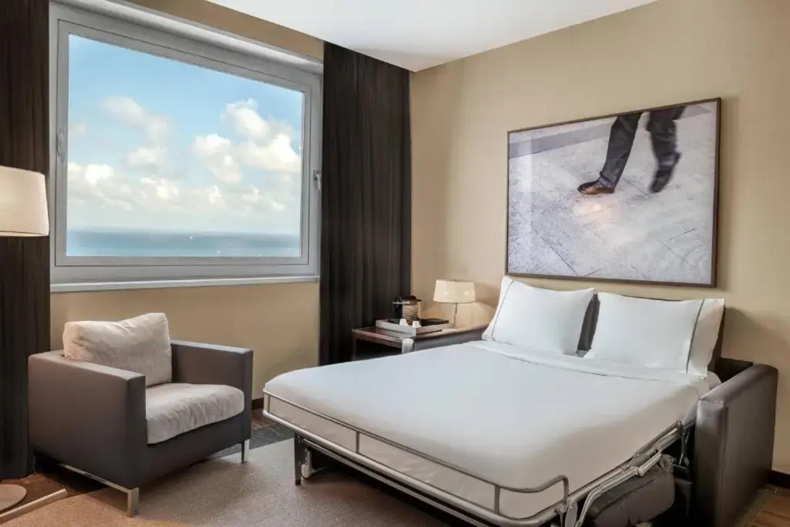 Отель Leonardo Royal Barcelona Forum