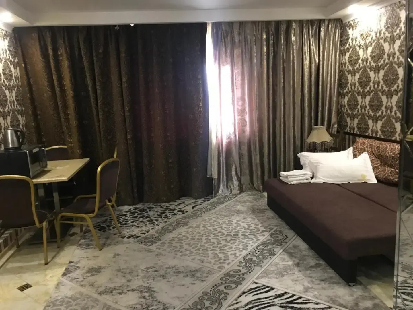 Kot Mini Hotel