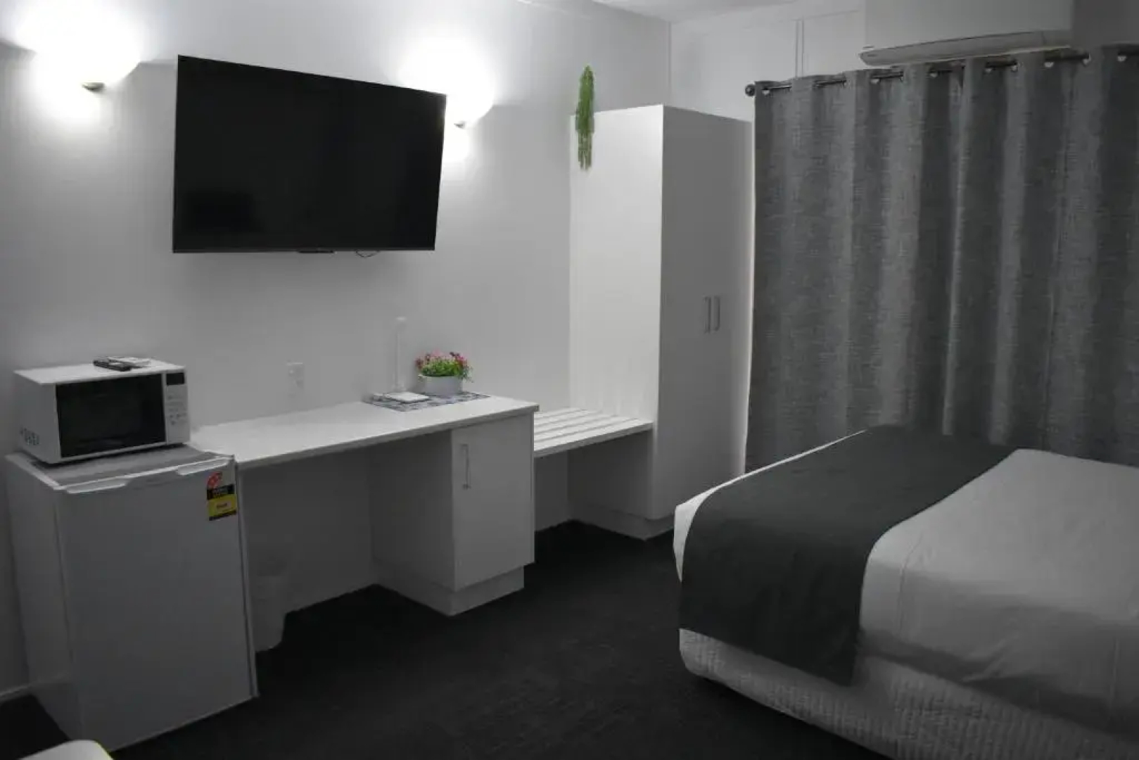 Riviana Motel