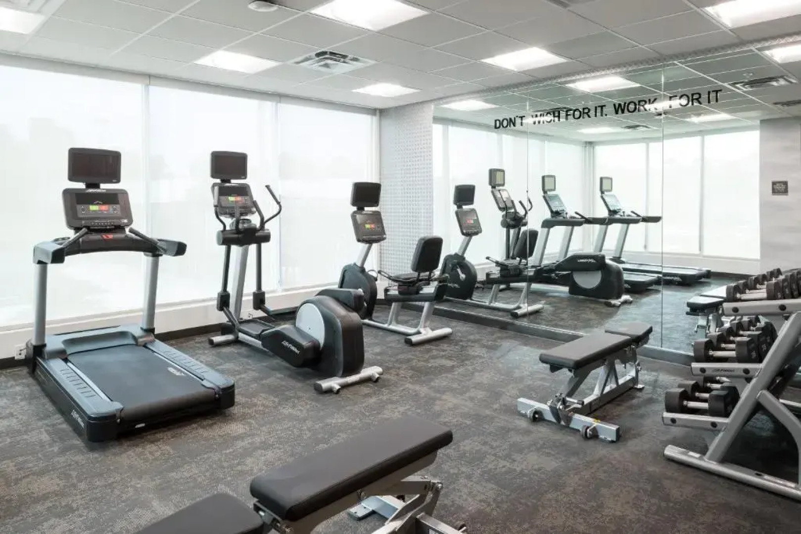 Отель Fairfield by Marriott Inn & Suites Savannah I-95 North