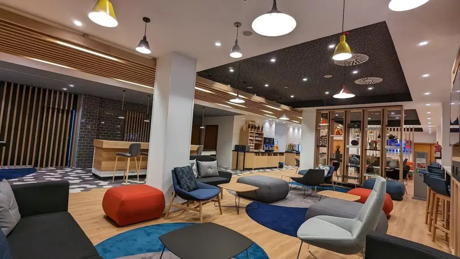 Отель Holiday Inn Express Bilbao, an IHG Hotel