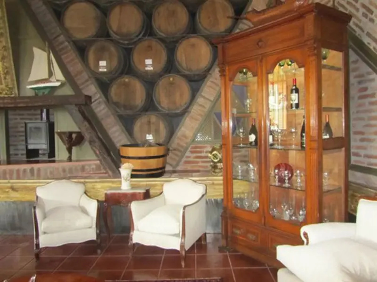 Robinson Crusoe Inn Class