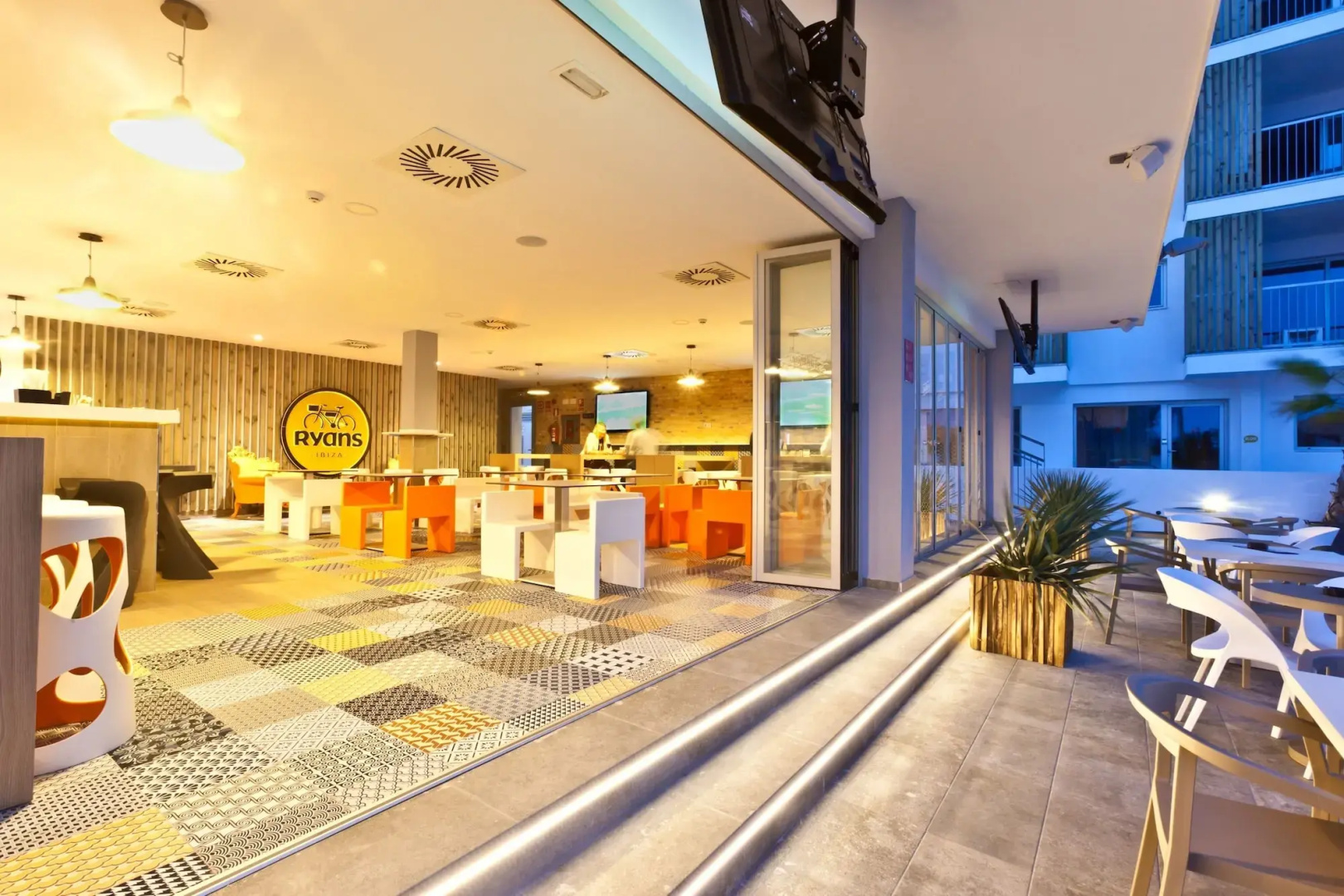 Апартаменты Ryans Ibiza - Adults Only