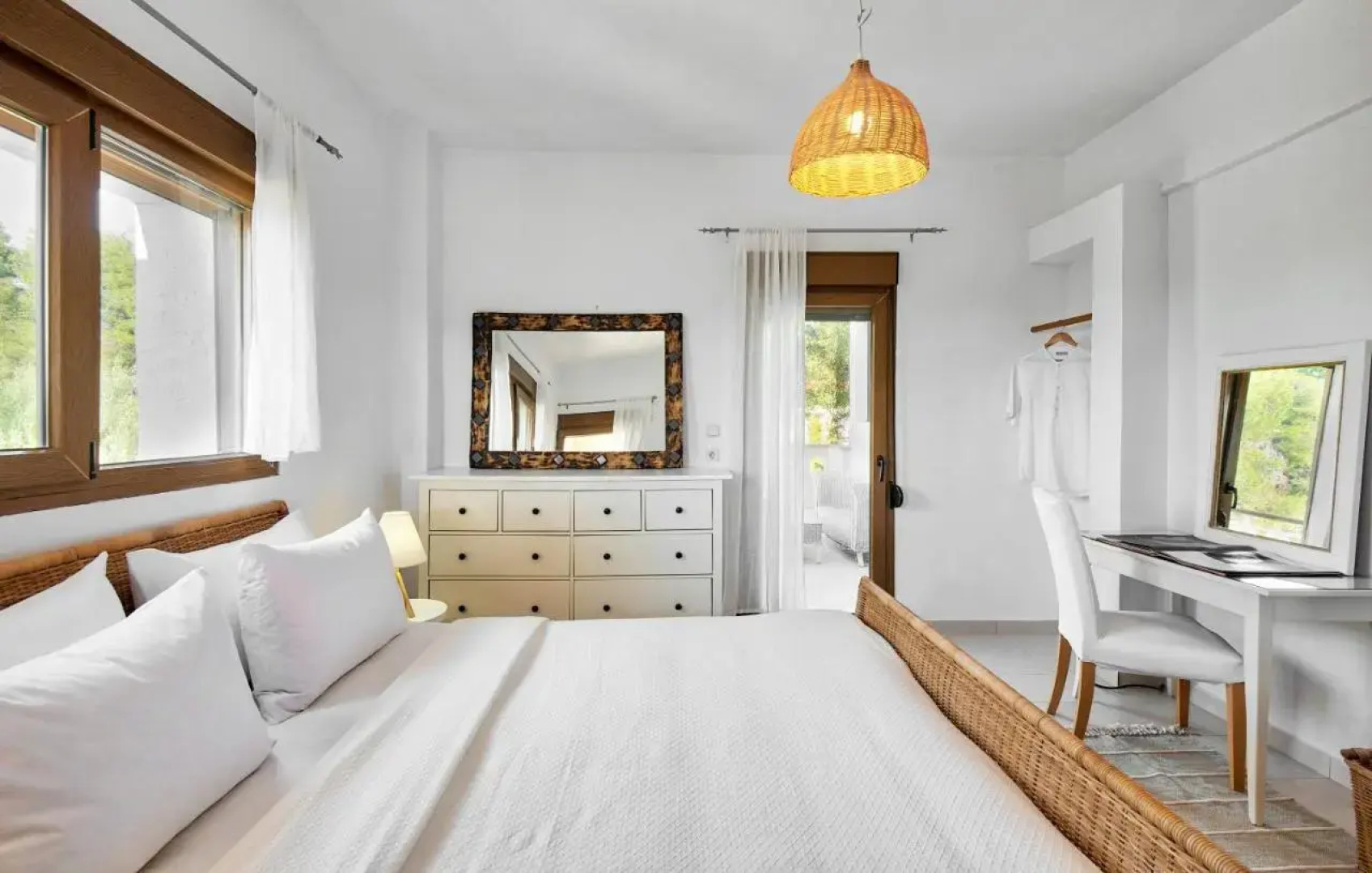 Sanidiamonds Apartments & Studios