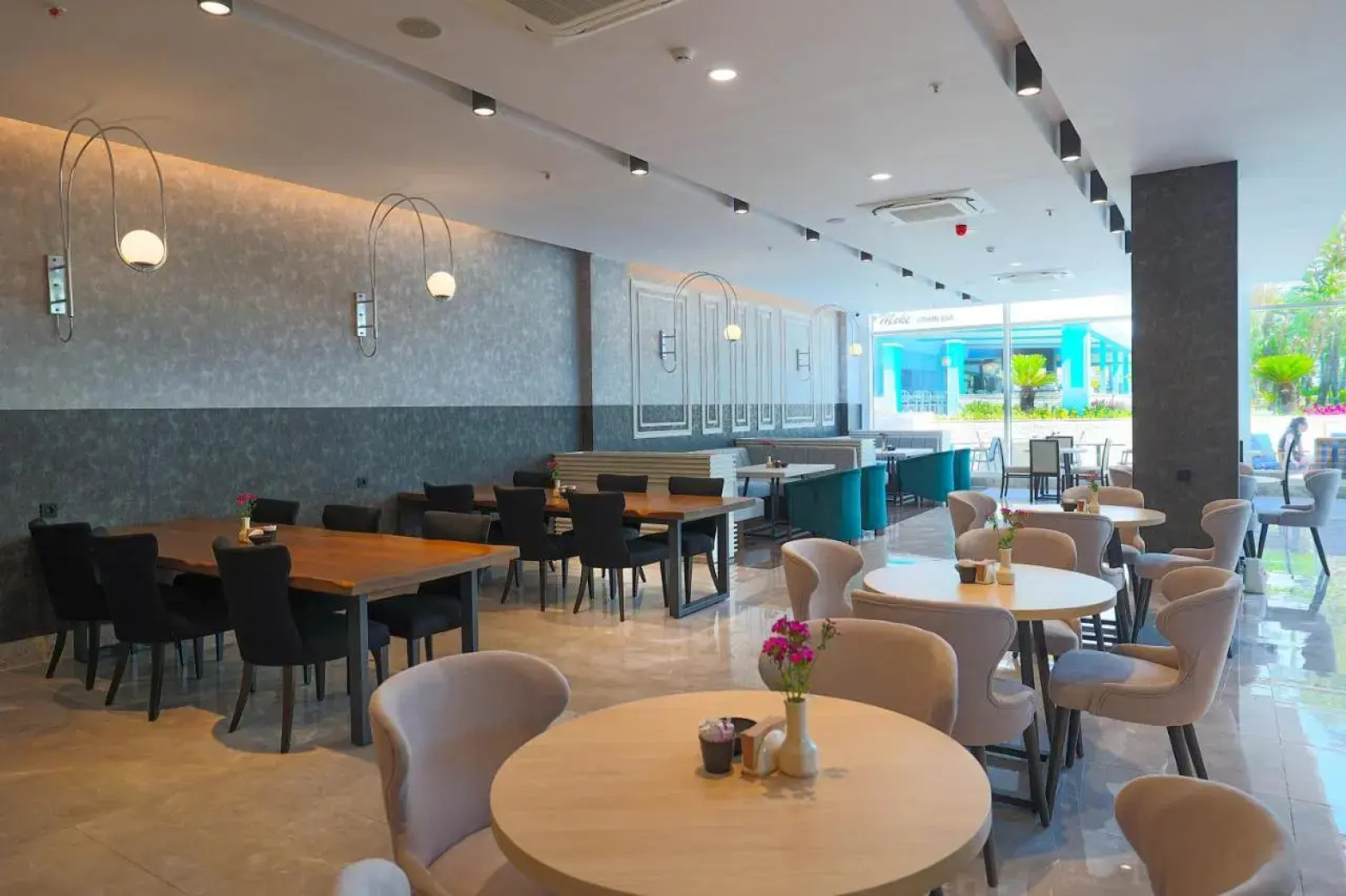 Crystal Paraiso Aqua Collection