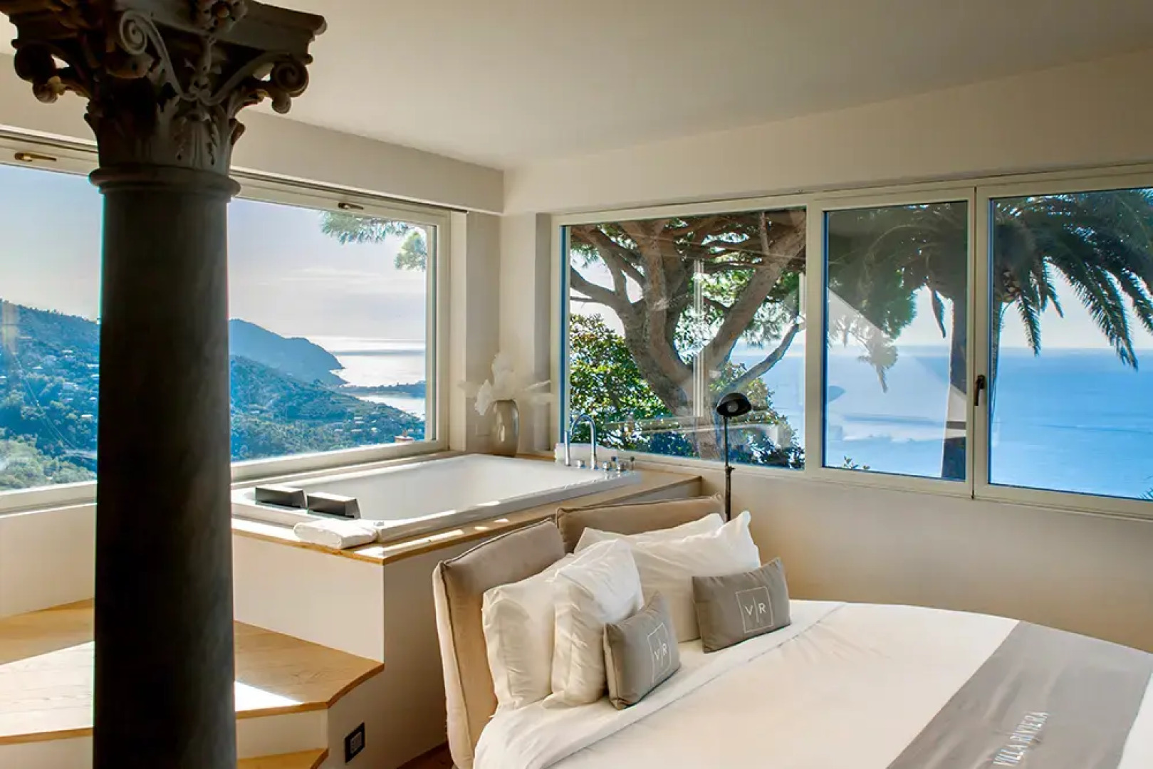 Villa Riviera Resort