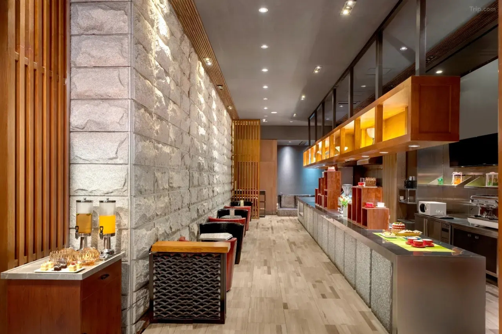 Wanda Holiday Hotel