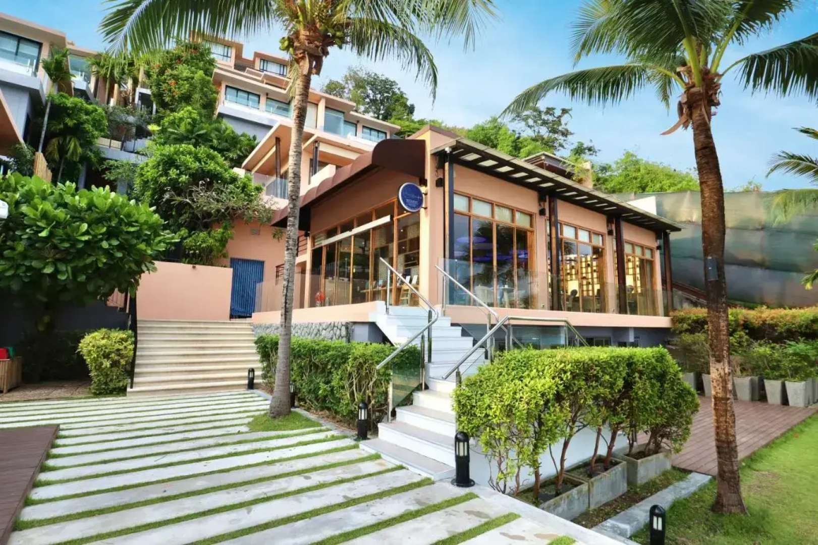 Курортный отель Bandara Pool Villas, Phuket