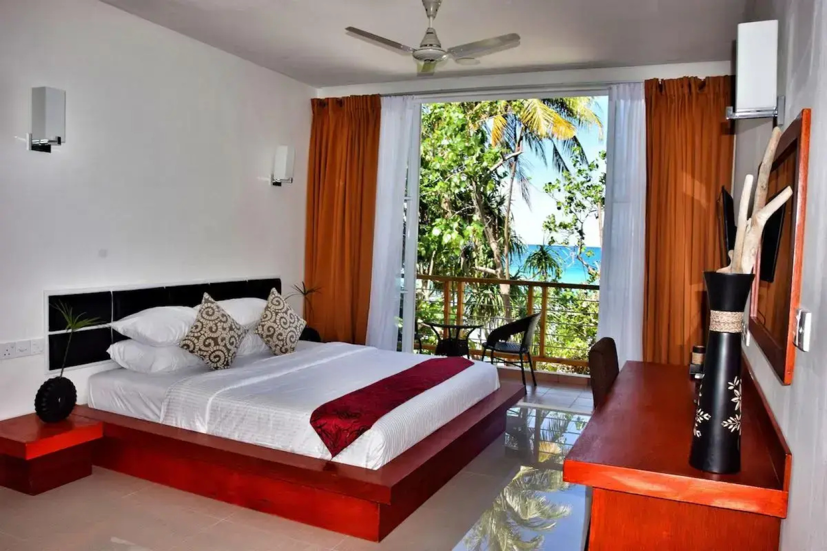 Athiri Beach Maldives