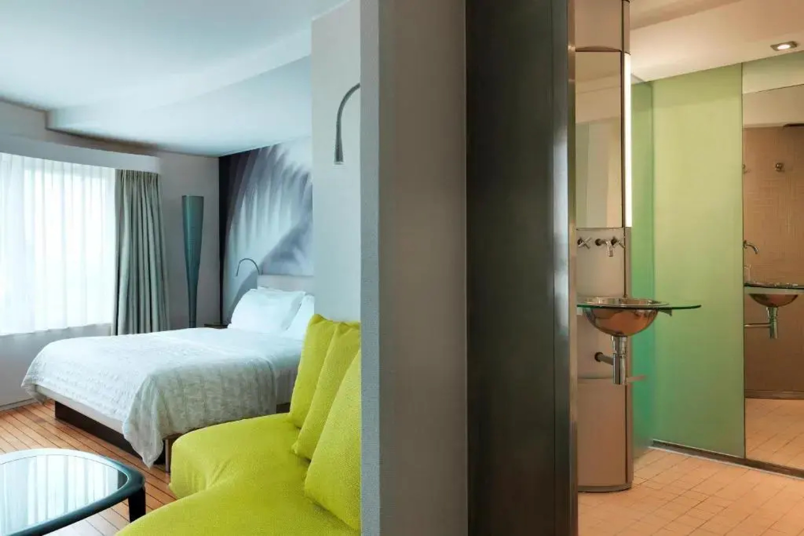 Le Meridien Beach Plaza