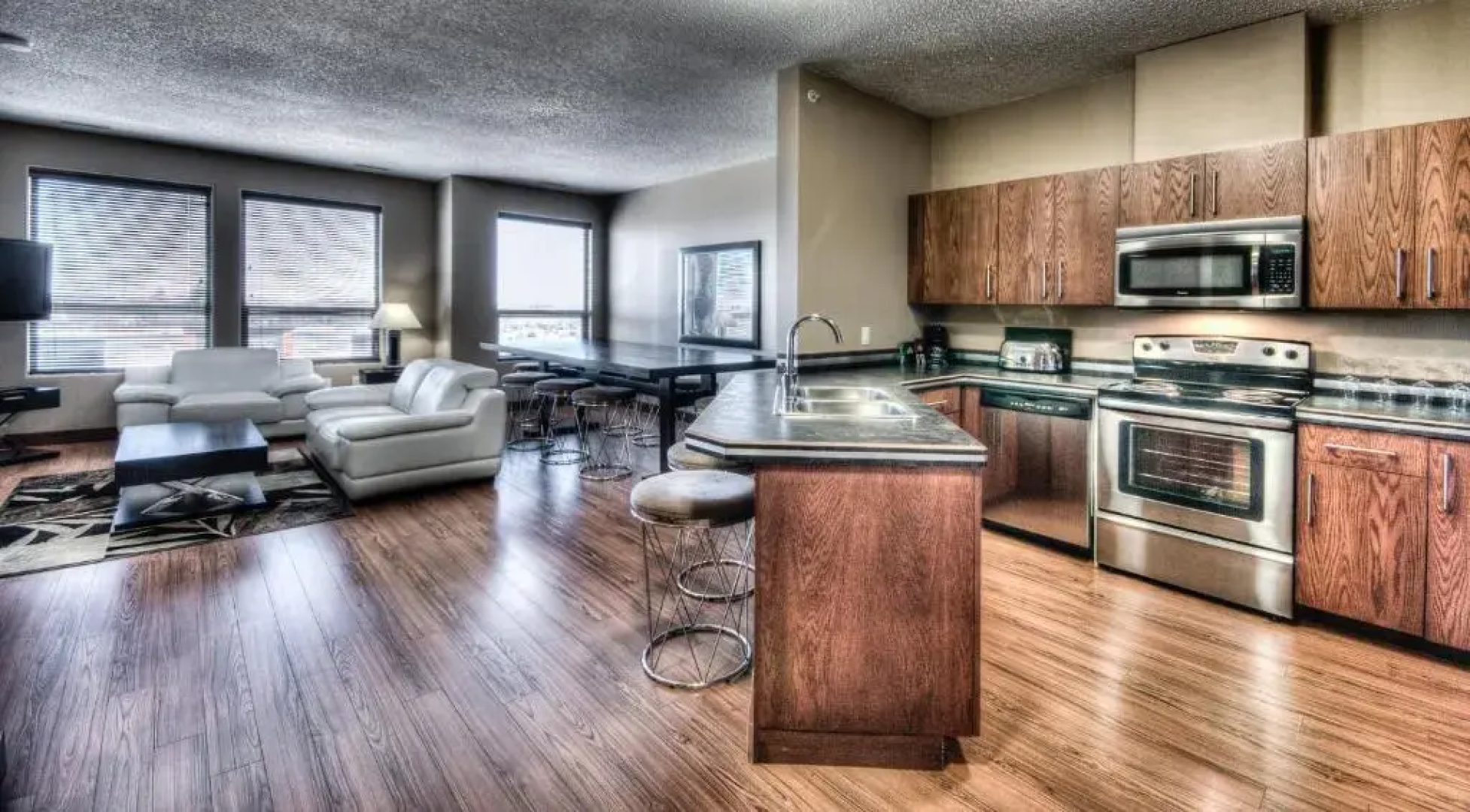 Grand Inn & Residence (ex. Podollan Rez-idence Grande Prairie) 