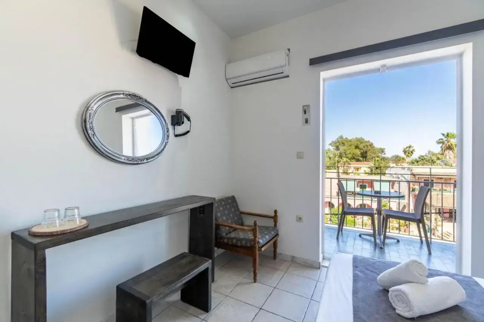 Angela Hotel and Apartments