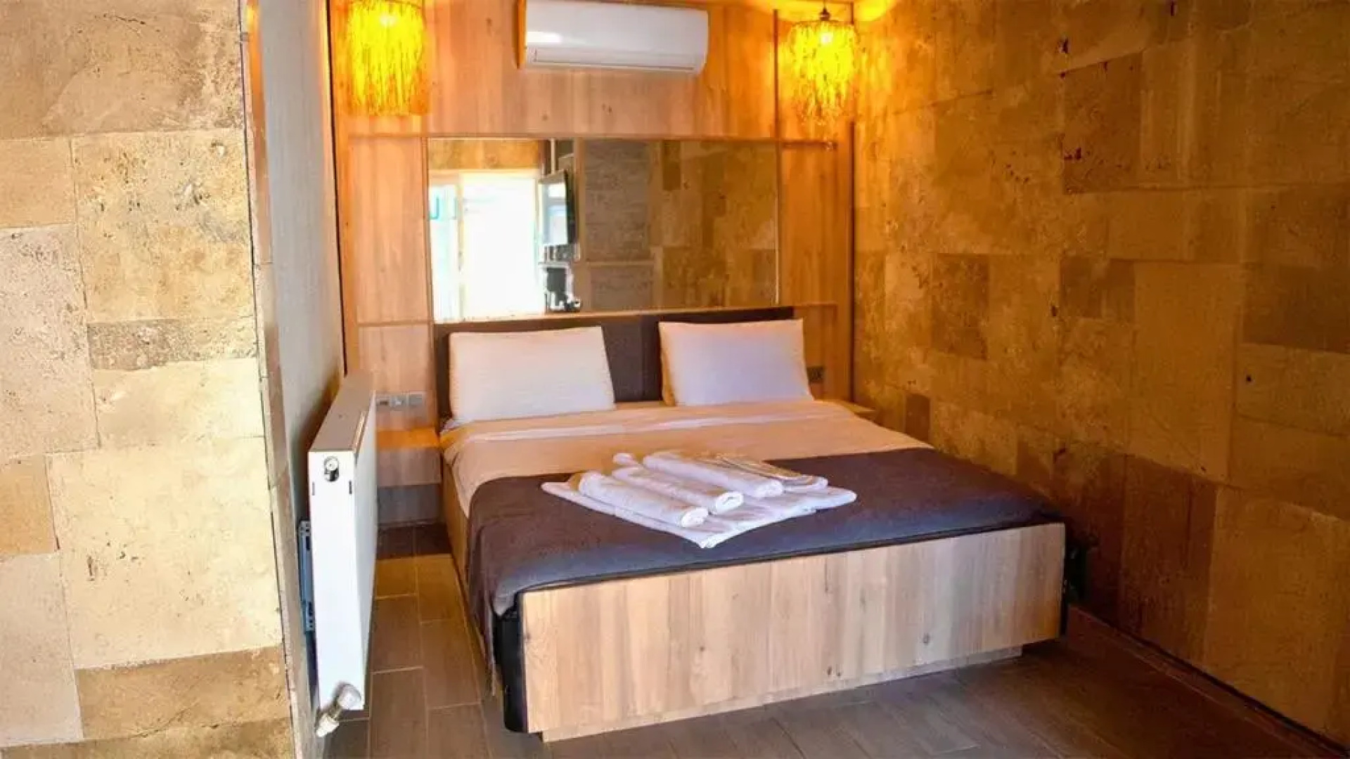 216 North Hotel & Wellness-Spa